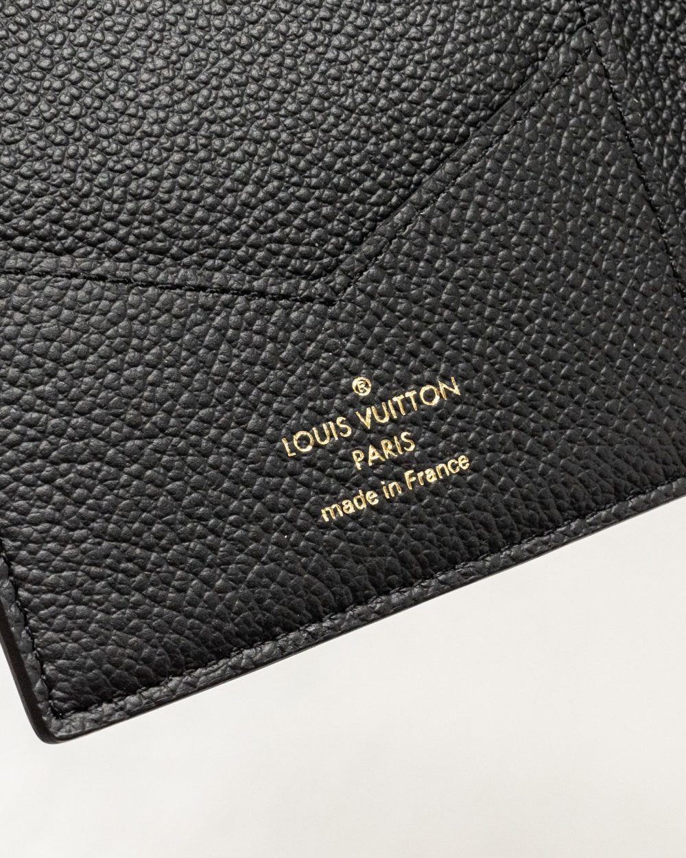 AAA Replica Louis Vuitton LV PASSPORT COVER MONOGRAM EMPREINTE LEATHER BLACK