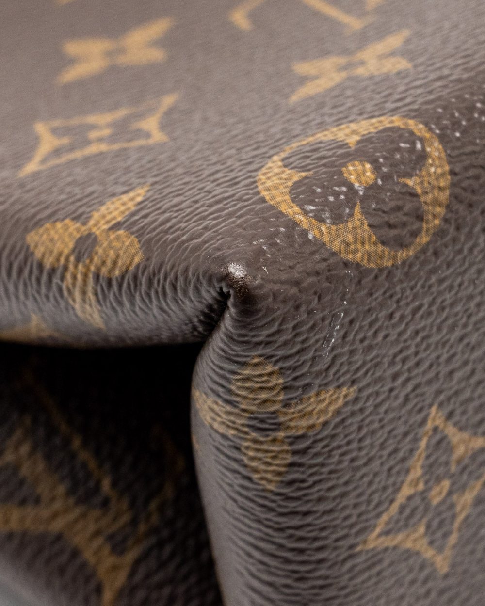 AAA Replica Louis Vuitton LV LOCKY BB MONOGRAM CANVAS/LEATHER BLACK GHW