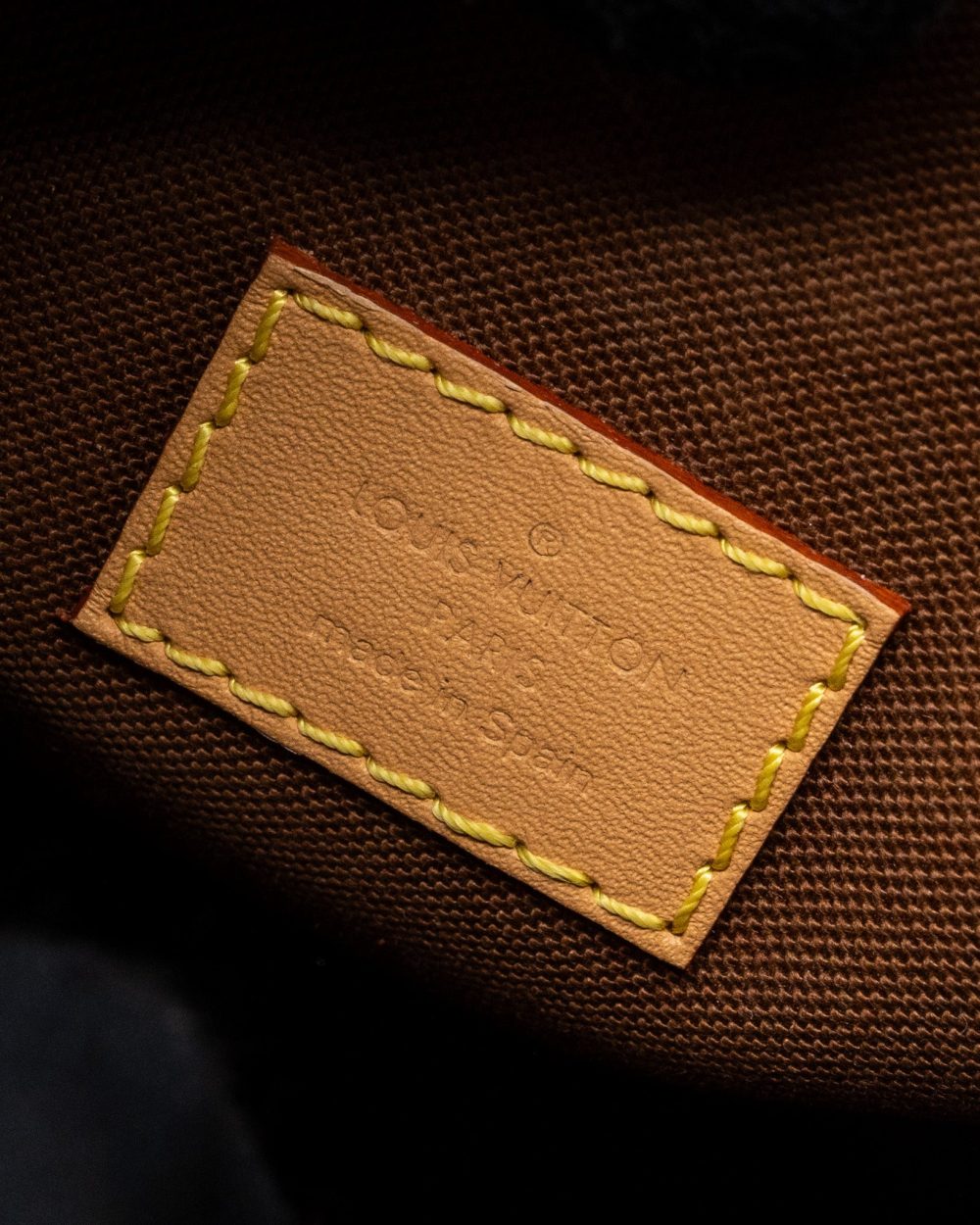 AAA Replica Louis Vuitton LV FOLD ME POUCH MONOGRAM CANVAS GHW (NEW VERSION)