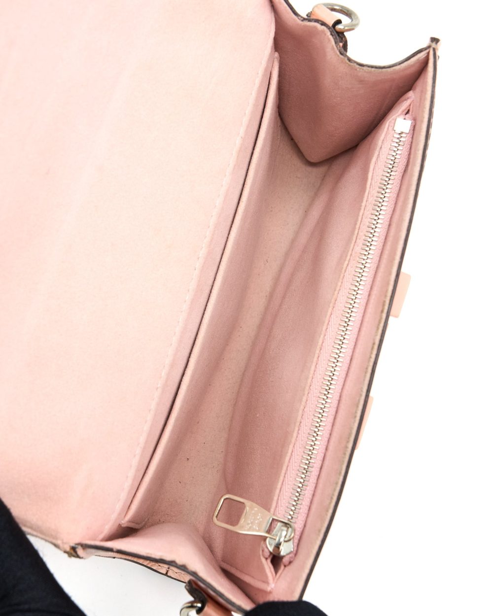 AAA Replica Louis Vuitton LV LOUISE CLUTCH PM EPI LIGHT PINK SHW