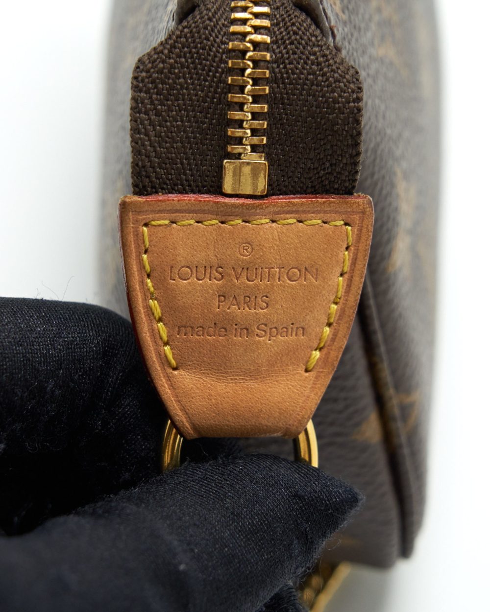 AAA Replica Louis Vuitton LV MINI POCHETTE MONOGRAM CANVAS GHW