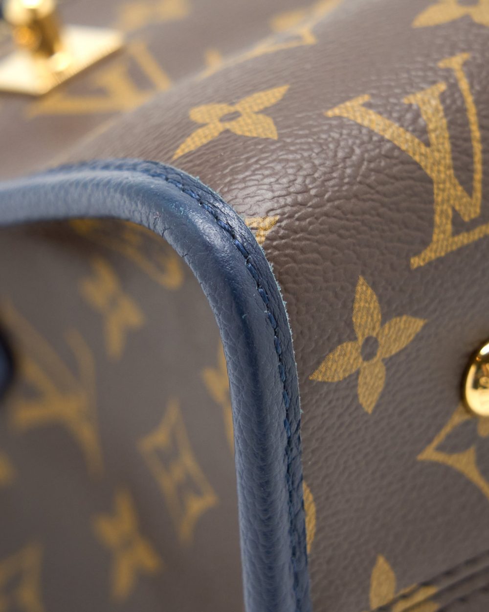 AAA Replica Louis Vuitton LV TOP HANDLE CROSSBODY BAG MONOGRAM CANVAS GHW