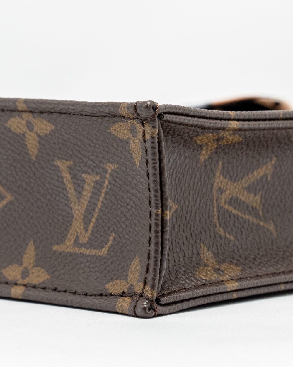 AAA Replica Louis Vuitton LV PETIT SAC PLAT MONOGRAM CANVAS GHW