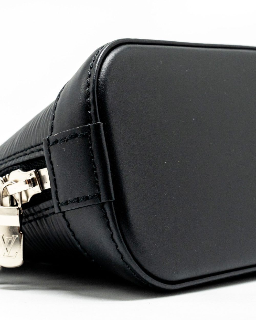 AAA Replica Louis Vuitton LV ALMA NANO EPI BLACK SHW