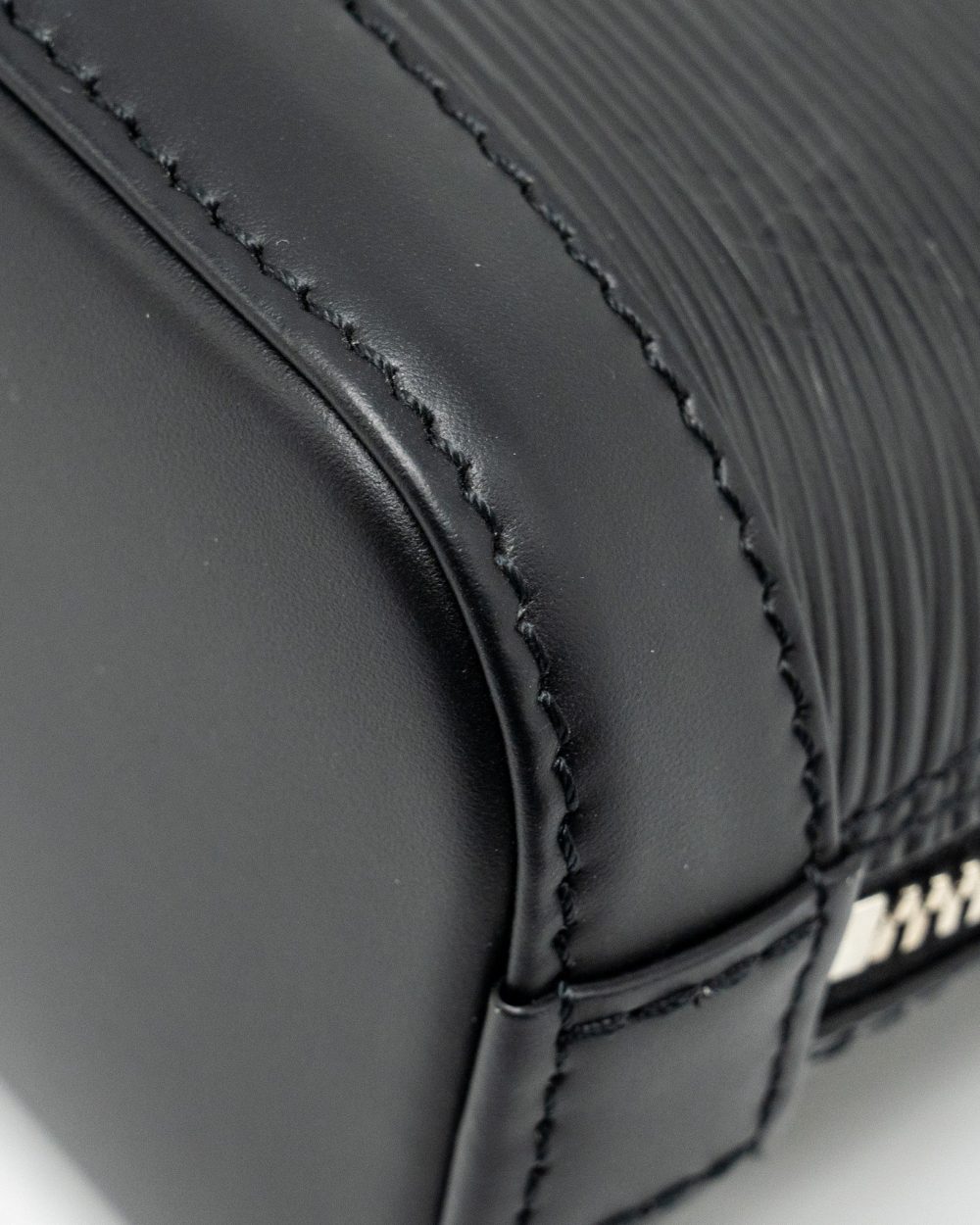 AAA Replica Louis Vuitton LV ALMA NANO EPI BLACK SHW
