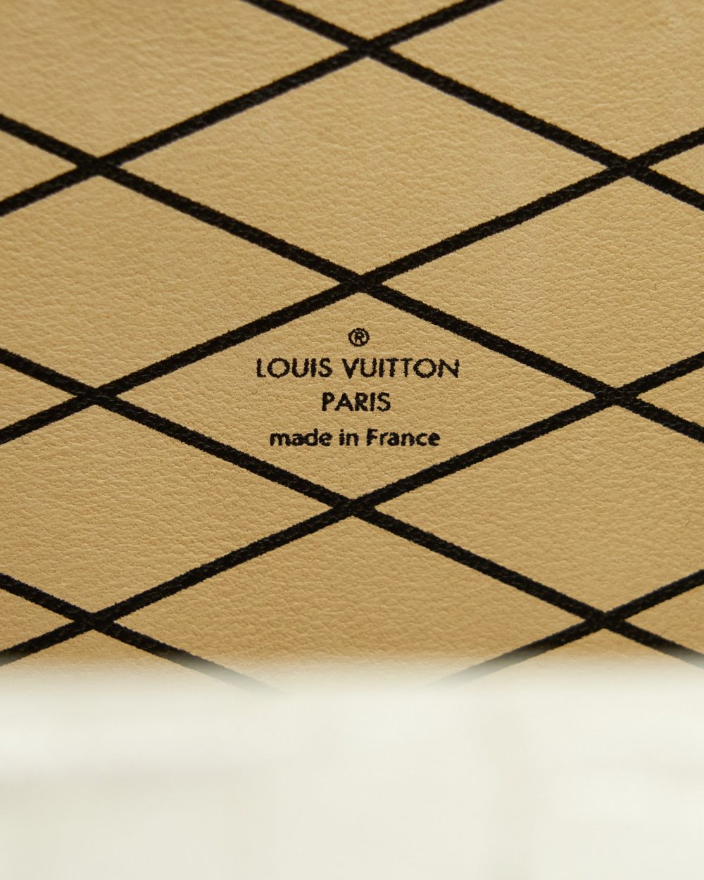 AAA Replica Louis Vuitton LV PETITE MALLE NILOTICUS CROCODILE WHITE GHW