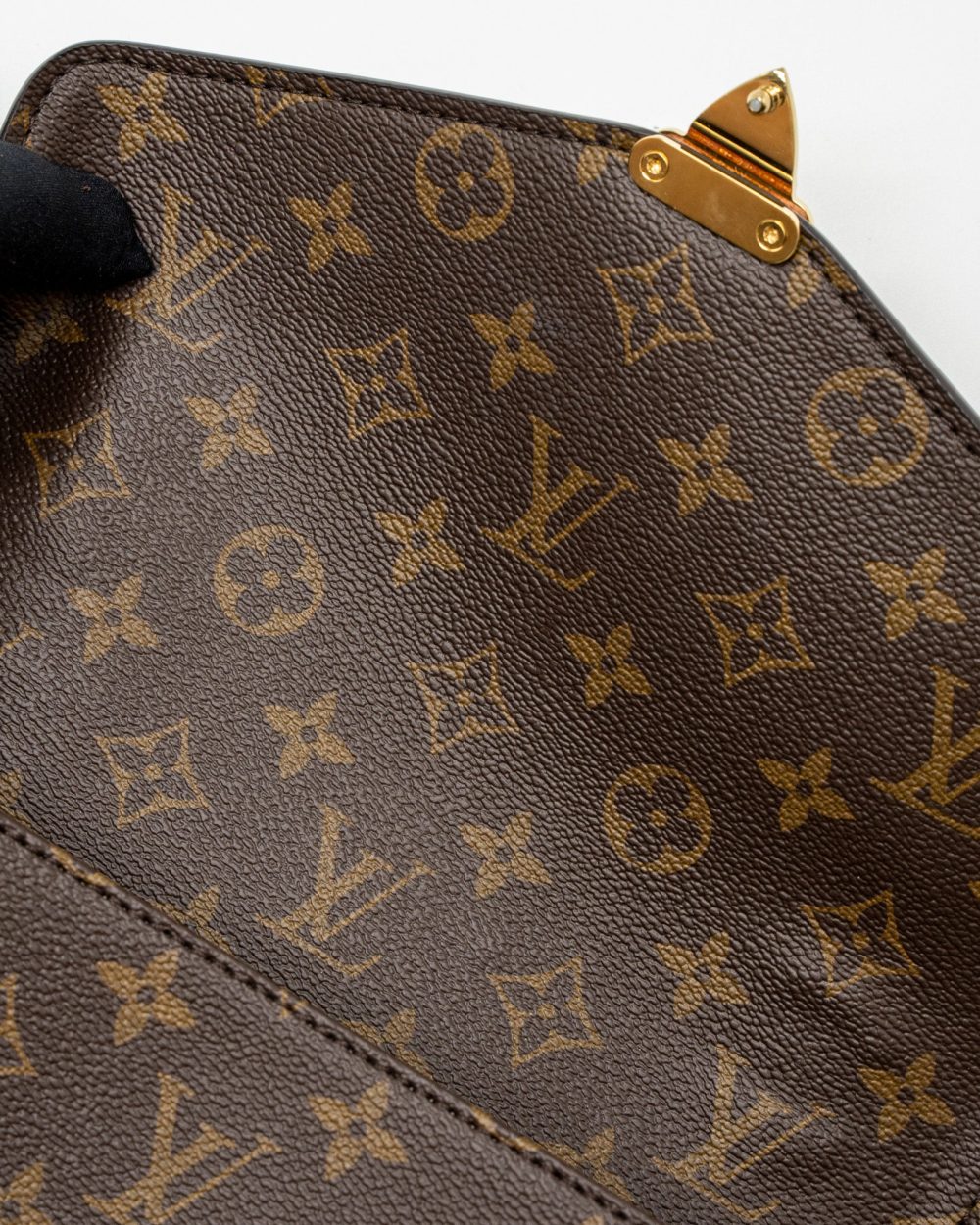 AAA Replica Louis Vuitton LV POCHETTE MÉTIS MONOGRAM CANVAS GHW (NEW VERSION)