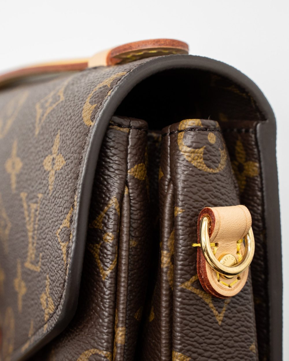 AAA Replica Louis Vuitton LV POCHETTE MÉTIS MONOGRAM CANVAS GHW (NEW VERSION)