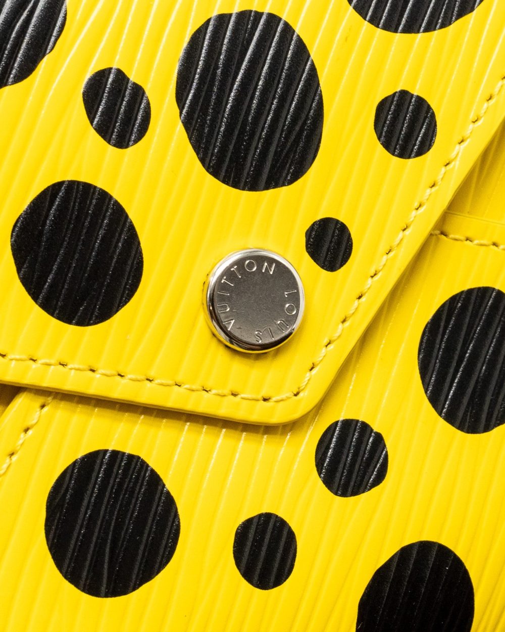 AAA Replica Louis Vuitton LV YAYOI KUSAMA KIRIGAMI POCHETTE EPI LEATHER MULTICOLOUR SHW