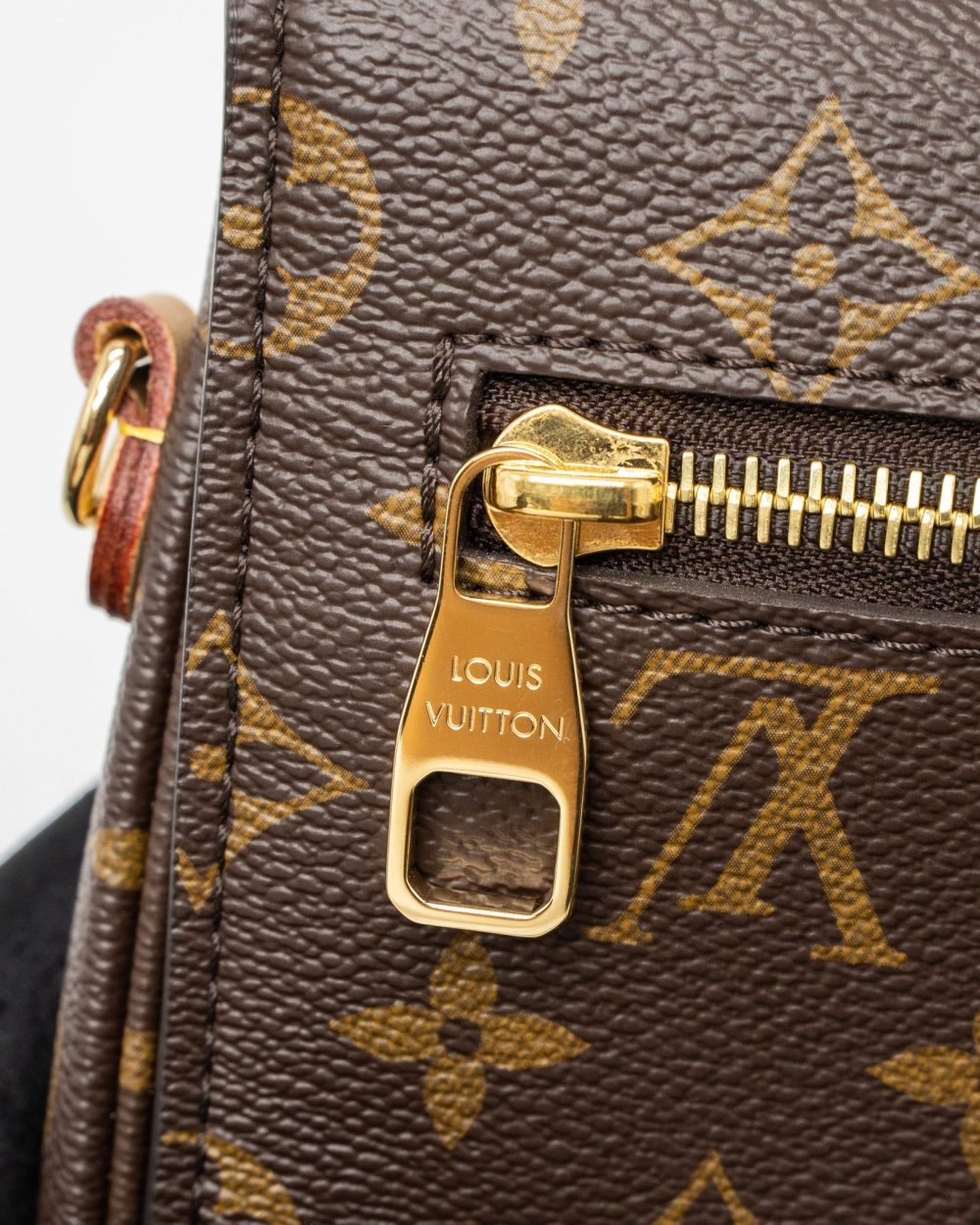 AAA Replica Louis Vuitton LV POCHETTE MÉTIS MONOGRAM CANVAS GHW (NEW VERSION)