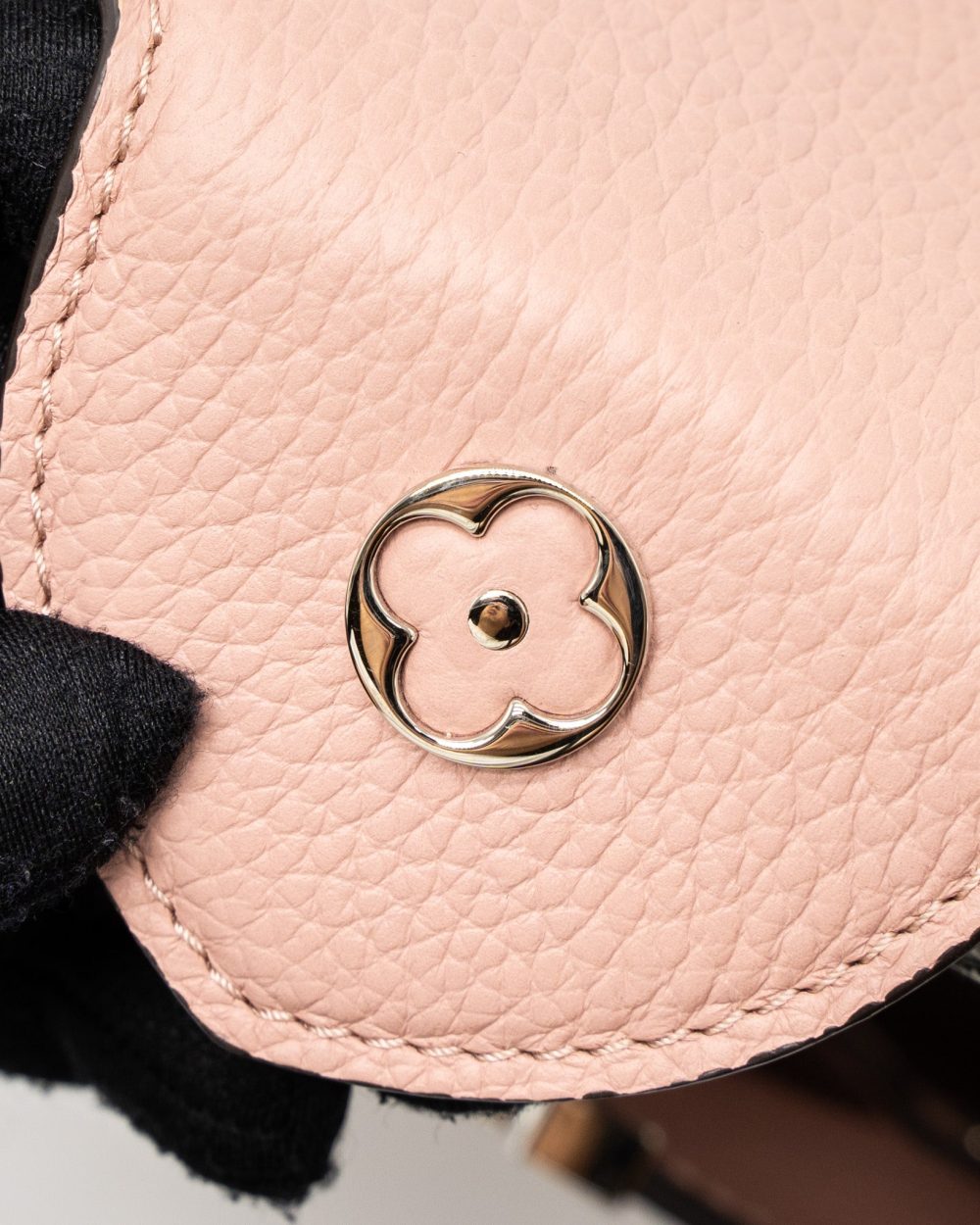 AAA Replica Louis Vuitton LV CAPUCINES BB TAURILLON CALFSKIN LIGHT PINK SHW