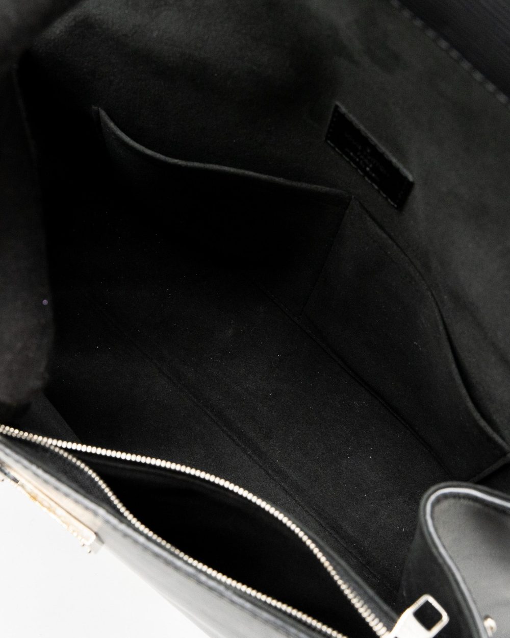AAA Replica Louis Vuitton LV CLUNY MM EPI BLACK SHW