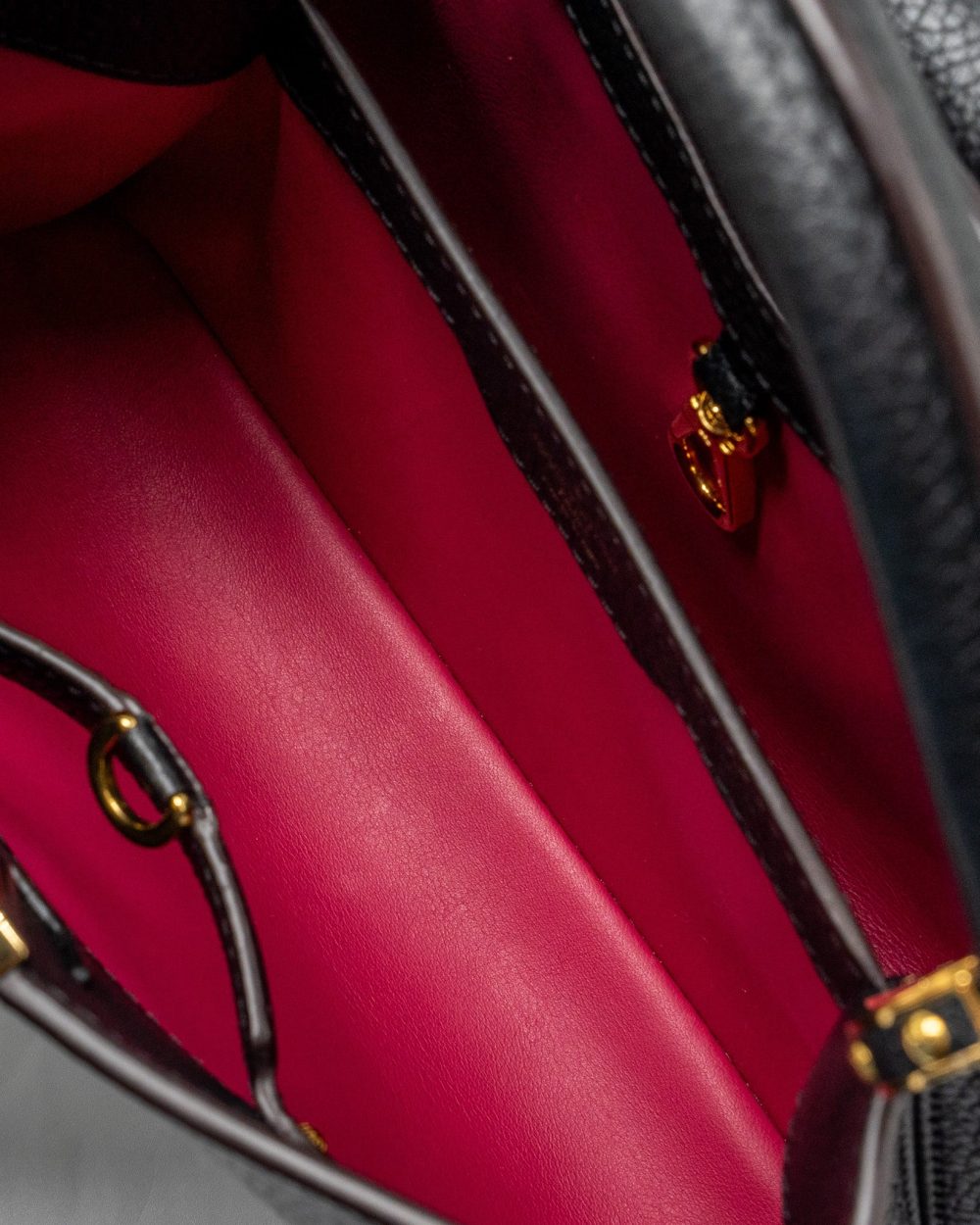 AAA Replica Louis Vuitton LV CAPUCINES BB TAURILLON CALFSKIN BLACK GHW