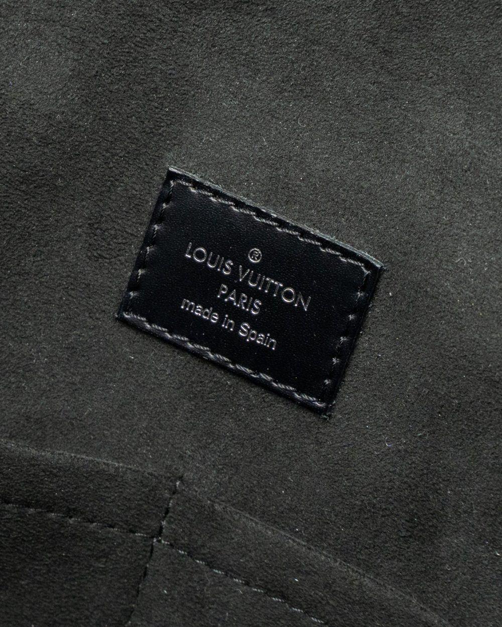 AAA Replica Louis Vuitton LV CLUNY MM EPI BLACK SHW