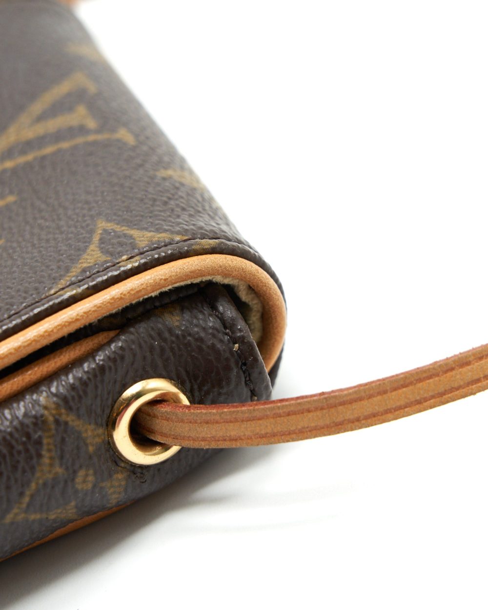 AAA Replica Louis Vuitton LV VINTAGE MINI FLAP CROSSBODY BAG