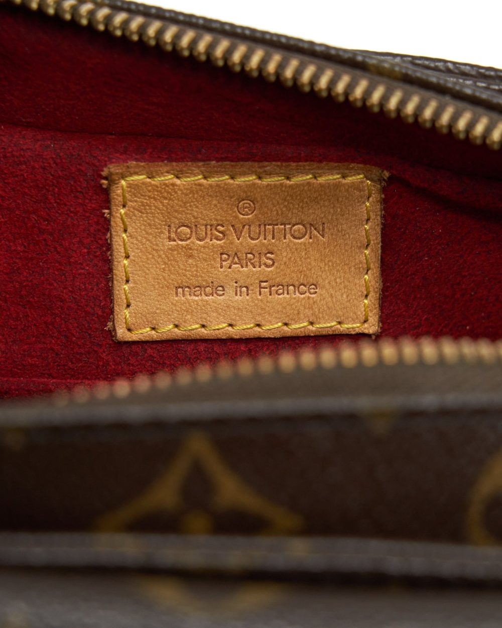 AAA Replica Louis Vuitton LV VINTAGE MONOGRAM SHOULDER BAG GHW
