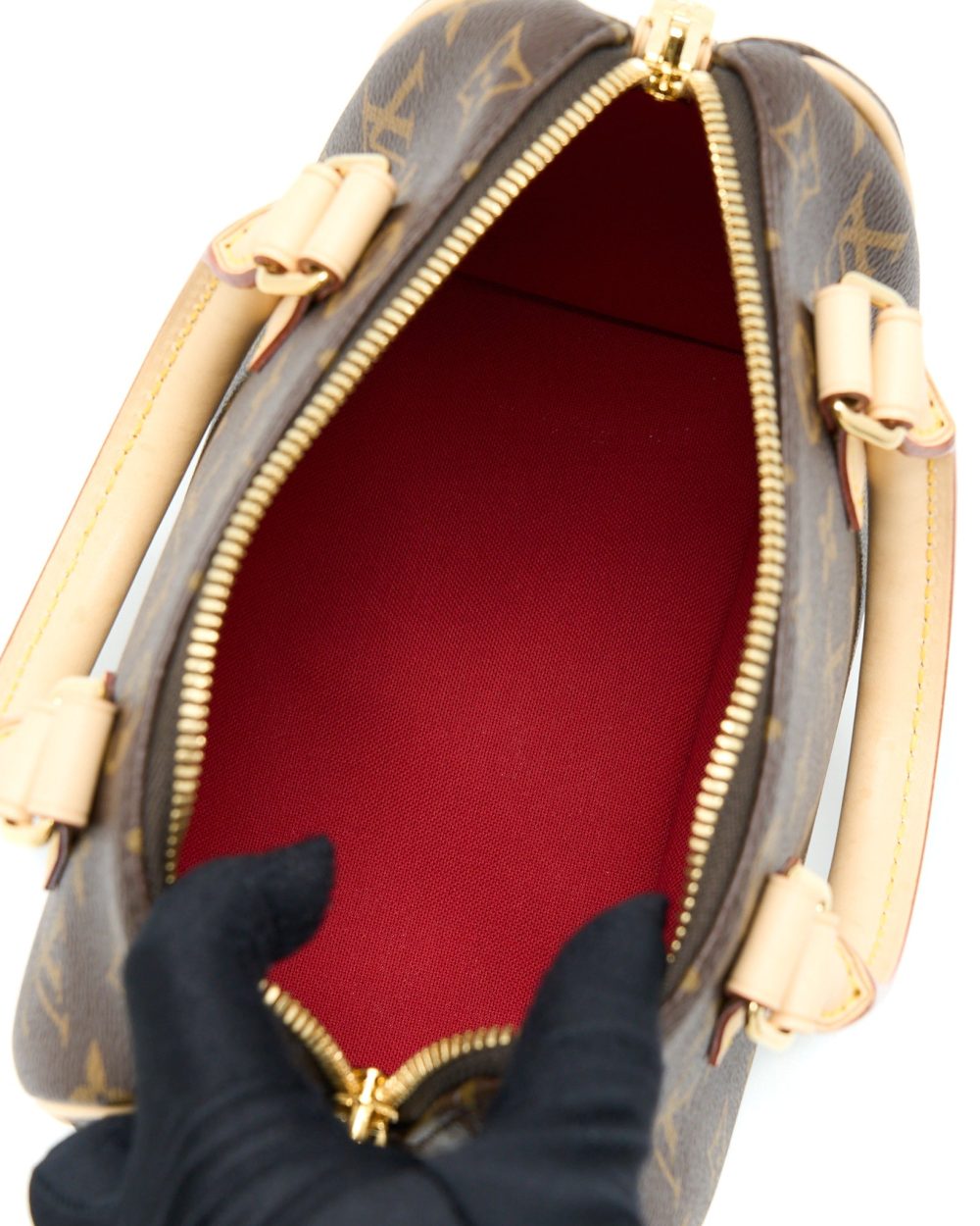 AAA Replica Louis Vuitton LV SPEEDY BANDOULIERE 20 MONOGRAM CANVAS WITH BLACK STRAP GHW