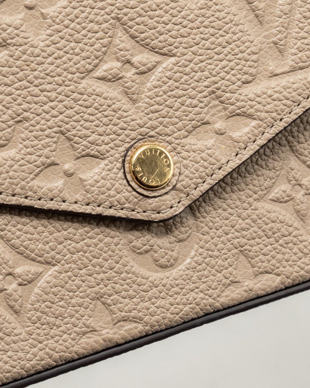AAA Replica Louis Vuitton LV FELICIE POCHETTE MONOGRAM EMPREINTE TOURTERELLE GHW