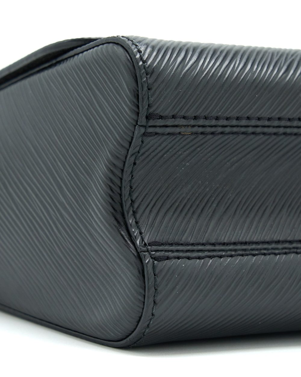 AAA Replica Louis Vuitton LV TWIST MM EPI BLACK GHW