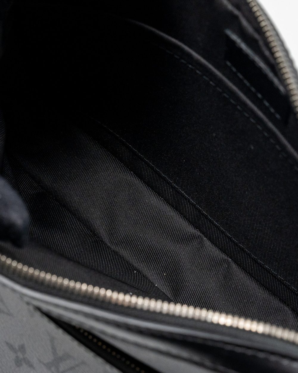 AAA Replica Louis Vuitton LV TRIO MESSENGER BAG MONOGRAM ECLIPSE SHW