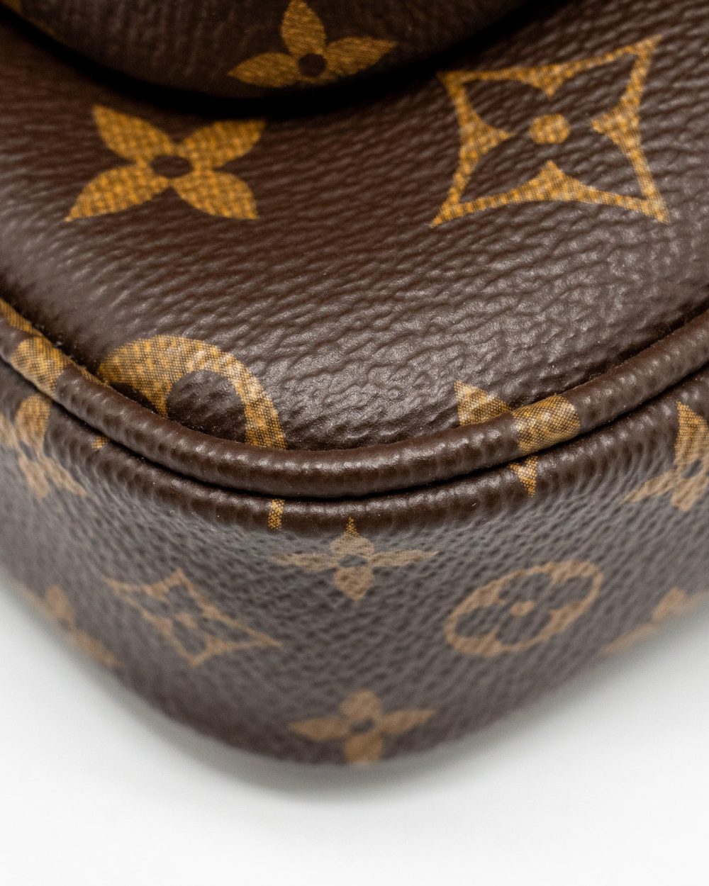 AAA Replica Louis Vuitton LV MULTI POCHETTE ACCESSOIRES MONOGRAM CANVAS GHW