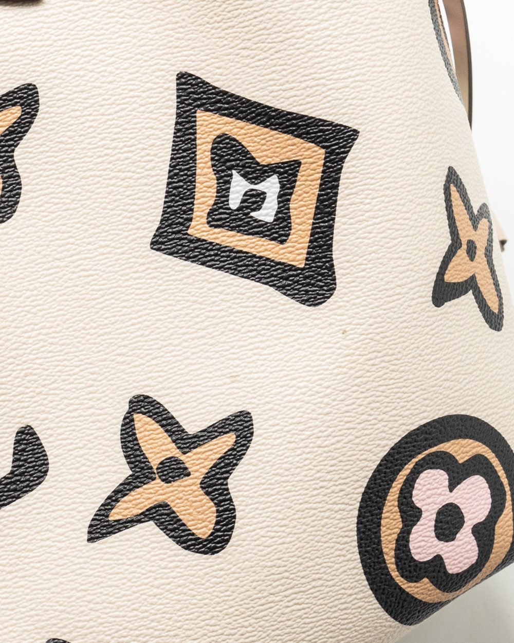 AAA Replica Louis Vuitton LV NEVERFULL MM WILD AT HEART EMPREINTE CREAM GHW