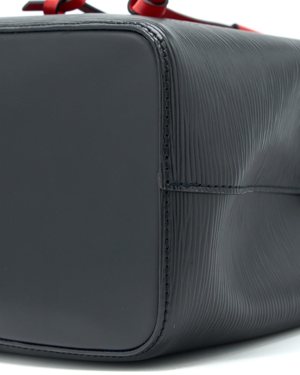 AAA Replica Louis Vuitton LV NEONOE BB EPI BLACK SAFRAN SHW