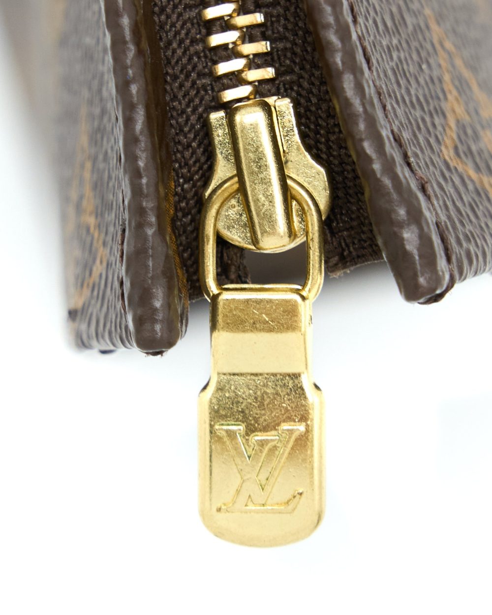 AAA Replica Louis Vuitton LV TOILETRY POCHETTE 26 MONOGRAM CANVAS GHW