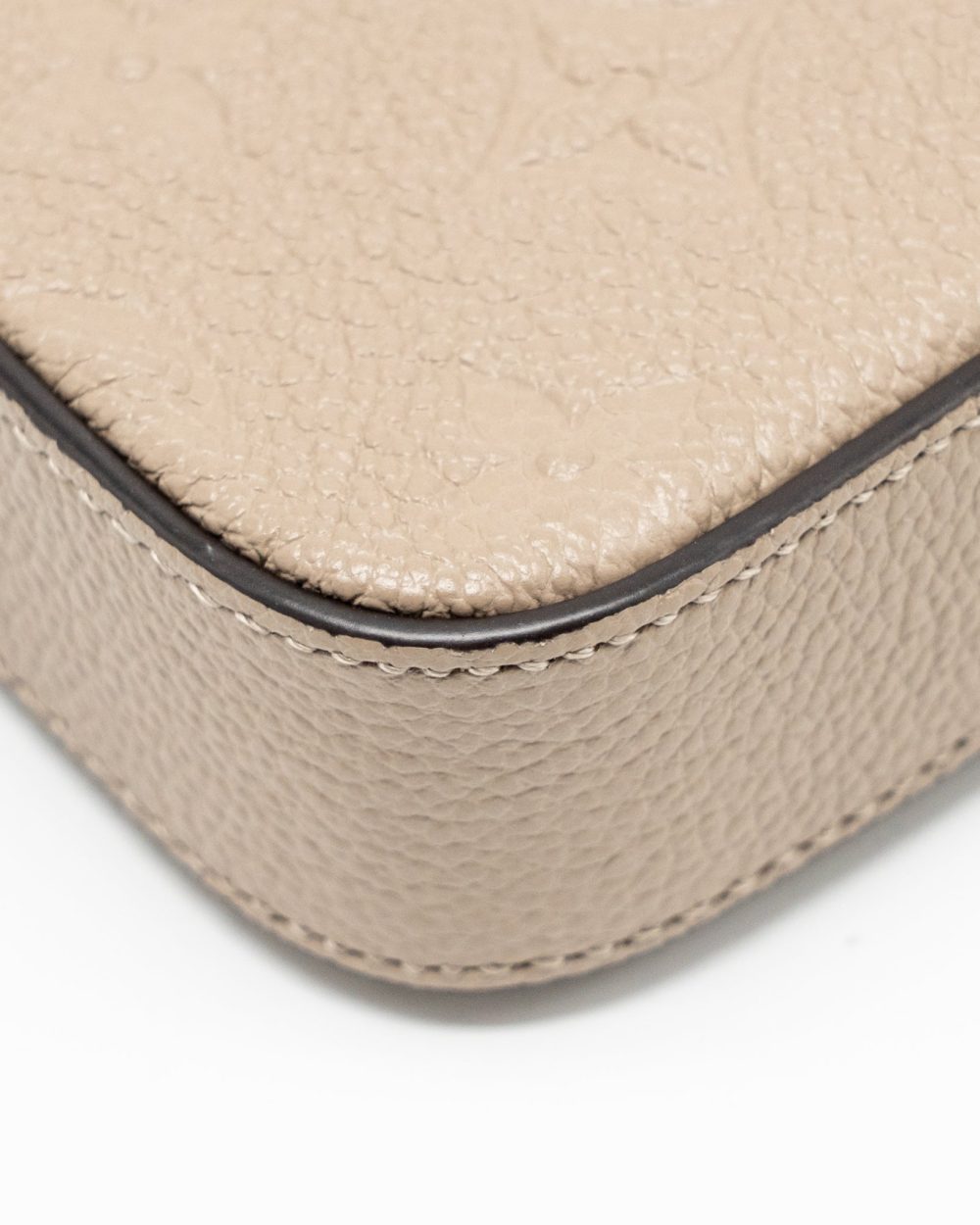 AAA Replica Louis Vuitton LV FELICIE POCHETTE MONOGRAM EMPREINTE TOURTERELLE GHW
