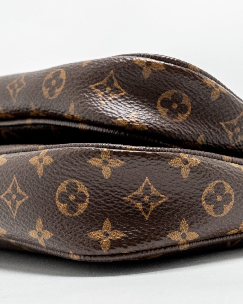 AAA Replica Louis Vuitton LV MULTI POCHETTE ACCESSORIES MONOGRAM CANVAS KHAKI GHW