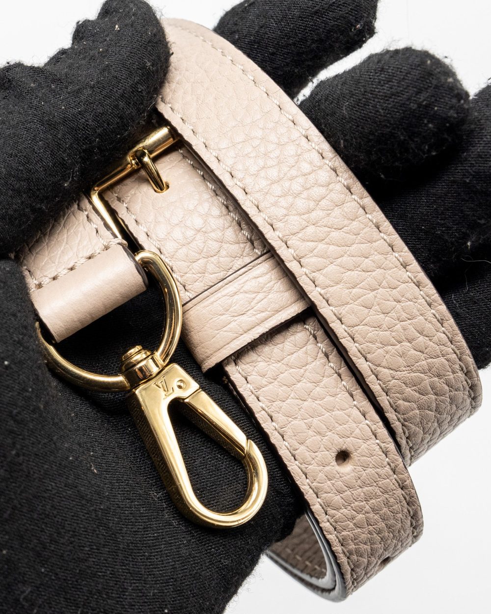 AAA Replica Louis Vuitton LV CAPUCINES BB TAURILLON GALET GHW