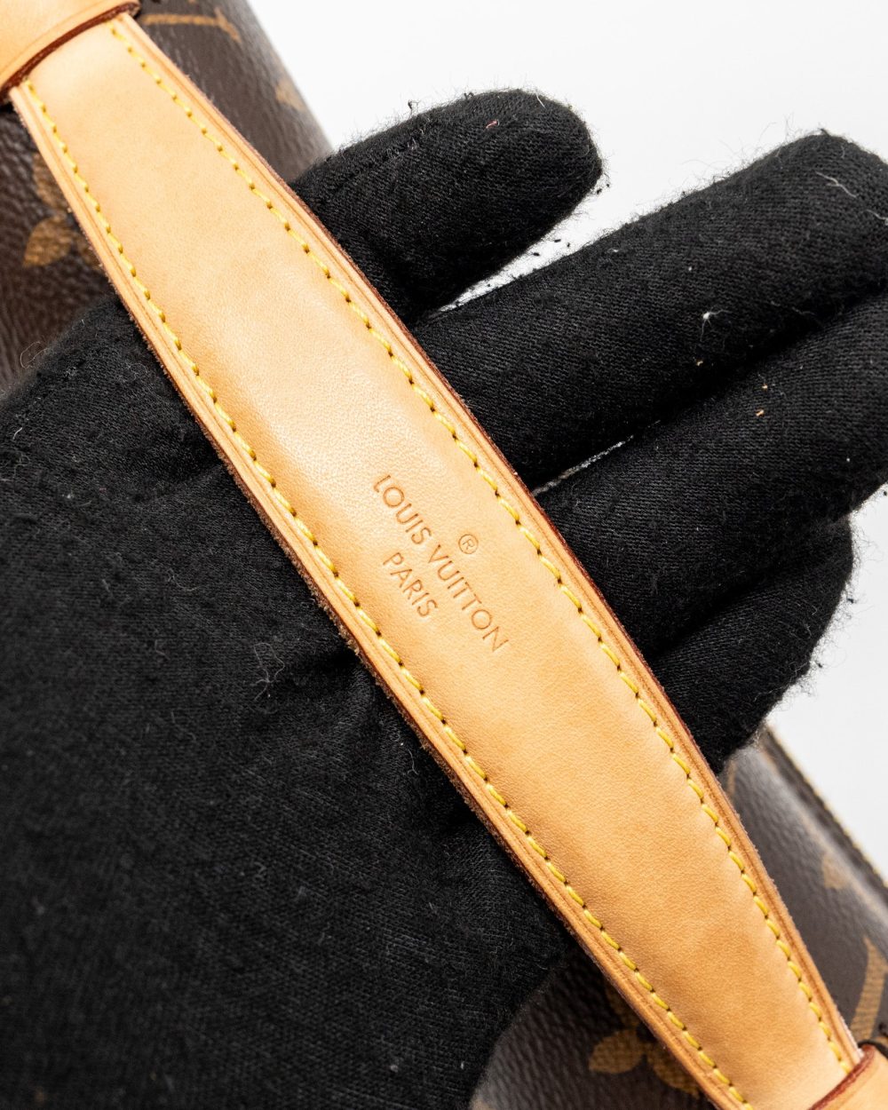 AAA Replica Louis Vuitton LV POCHETTE MÉTIS MONOGRAM CANVAS GHW