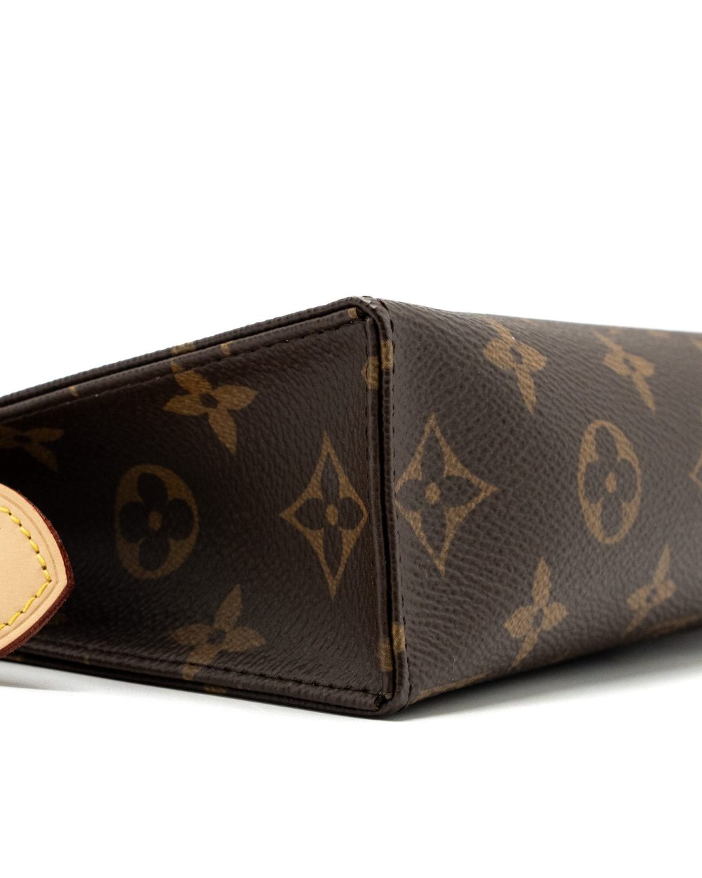 AAA Replica Louis Vuitton LV SIZE 15 TOILETRY POUCH MONOGRAM GHW