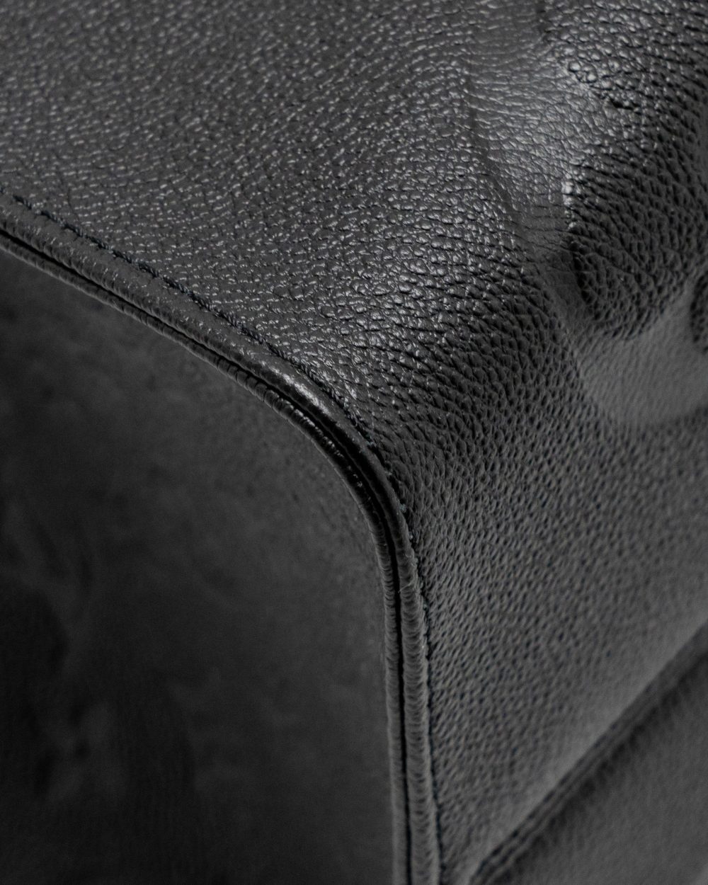 AAA Replica Louis Vuitton LV ONTHEGO GM MONOGRAM EMPREINTE LEATHER BLACK GHW