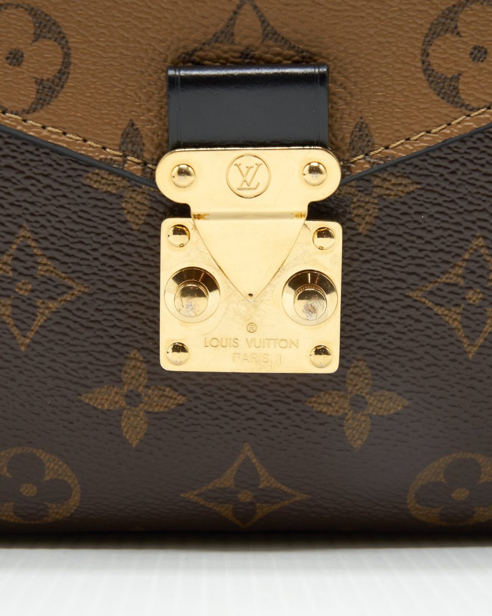 AAA Replica Louis Vuitton LV POCHETTE MÉTIS REVERSE MONOGRAM CANVAS GHW