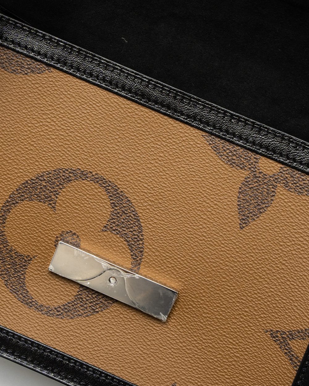 AAA Replica Louis Vuitton LV DAUPHINE MM GIANT MONOGRAM CANVAS SHW