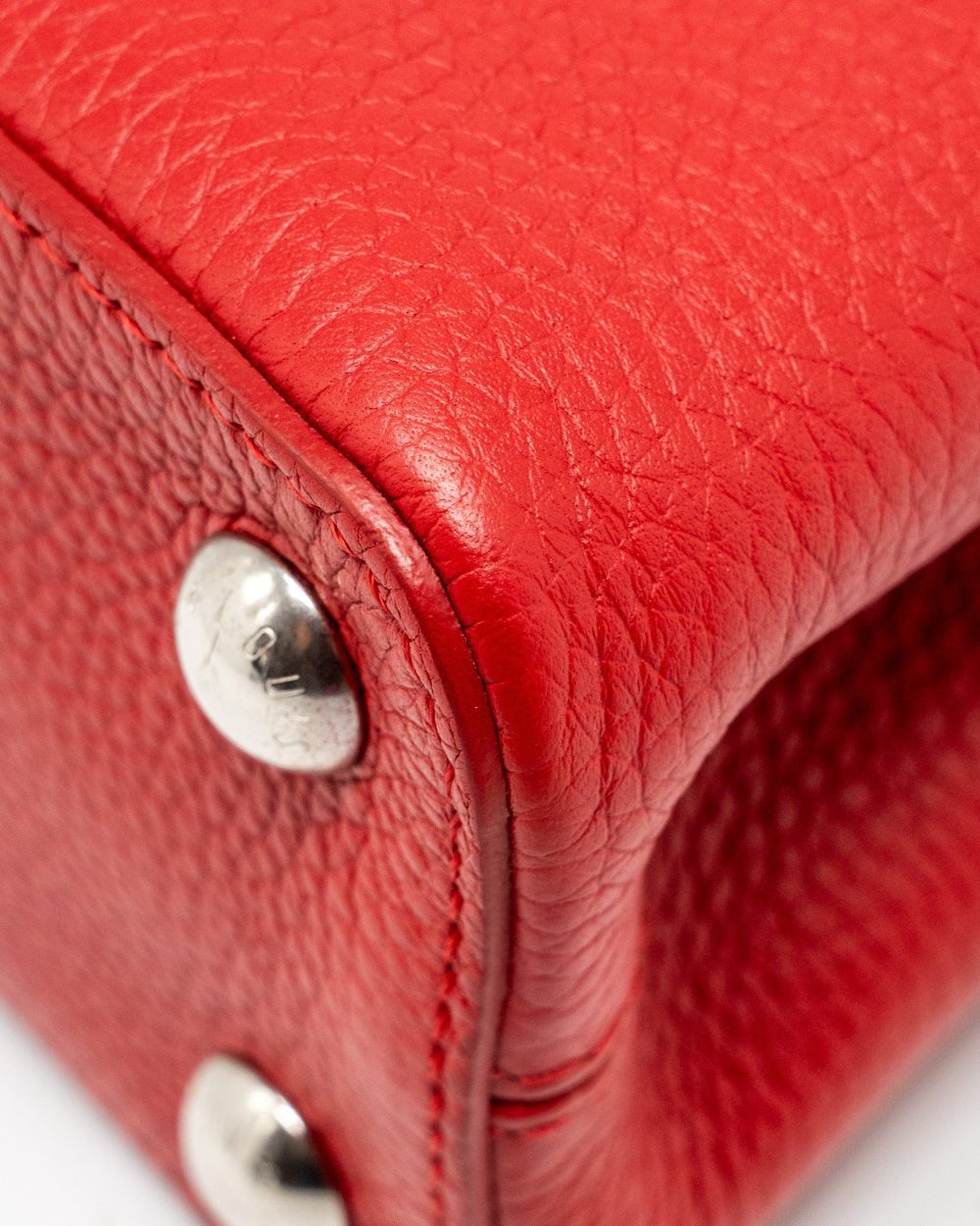 AAA Replica Louis Vuitton LV CAPUCINE BB TAURILLON RED SHW