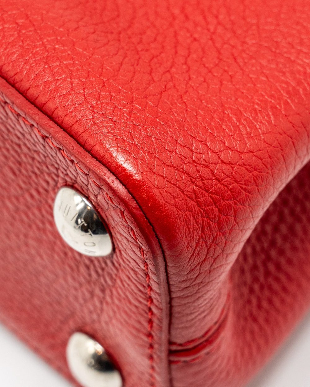 AAA Replica Louis Vuitton LV CAPUCINE BB TAURILLON RED SHW