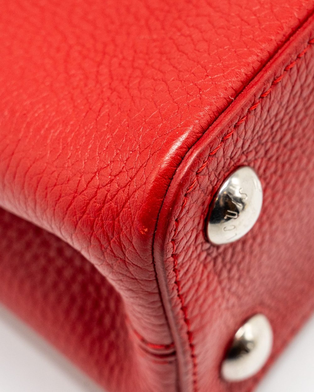AAA Replica Louis Vuitton LV CAPUCINE BB TAURILLON RED SHW