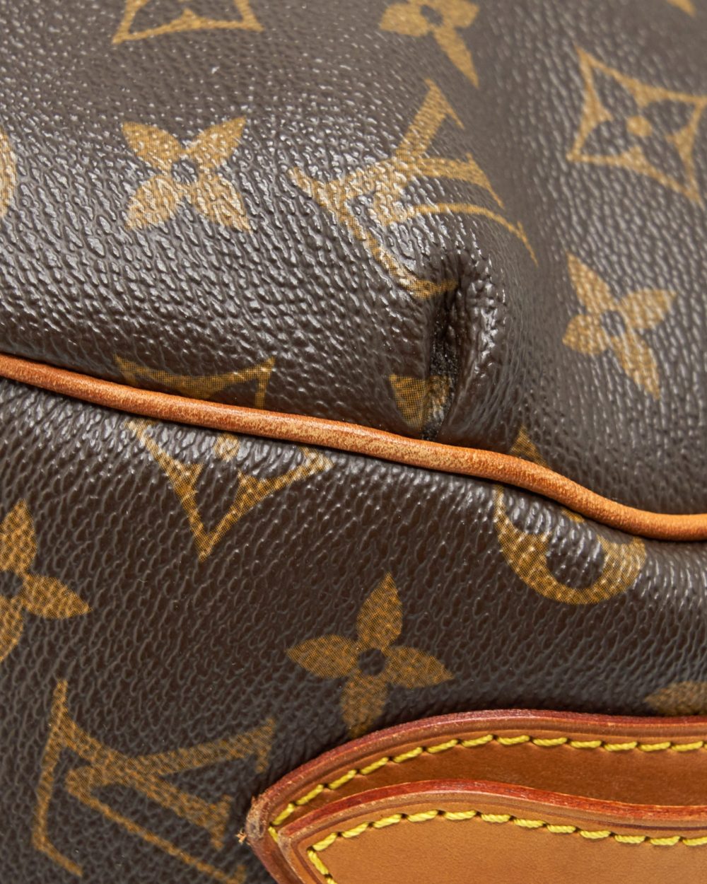 AAA Replica Louis Vuitton LV VINTAGE LARGE SHOULDER BAG MONOGRAM CANVAS GHW