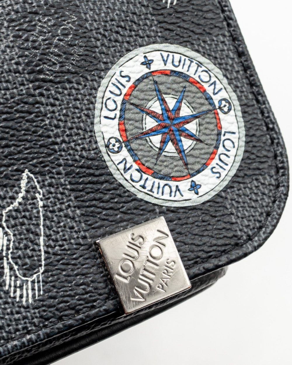AAA Replica Louis Vuitton LV WORLD MAP DISTRICT MESSENGER BAG DAMIER GRAPHITE CANVAS SHW