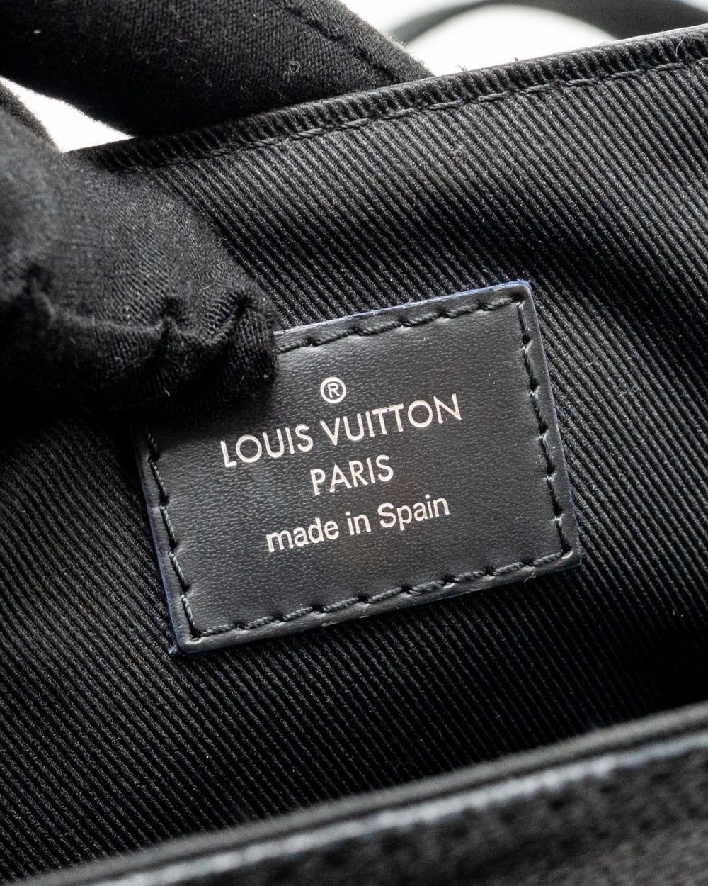 AAA Replica Louis Vuitton LV WORLD MAP DISTRICT MESSENGER BAG DAMIER GRAPHITE CANVAS SHW