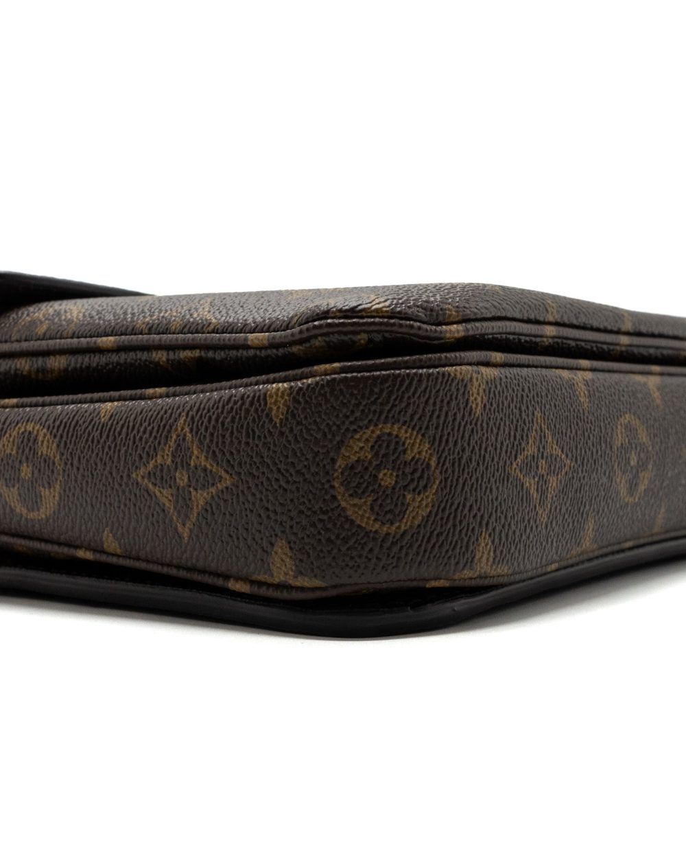 AAA Replica Louis Vuitton LV POCHETTE MÉTIS MONOGRAM CANVAS GHW