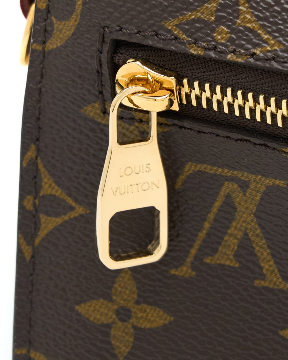 AAA Replica Louis Vuitton LV POCHETTE METIS MONOGRAM CANVAS GHW