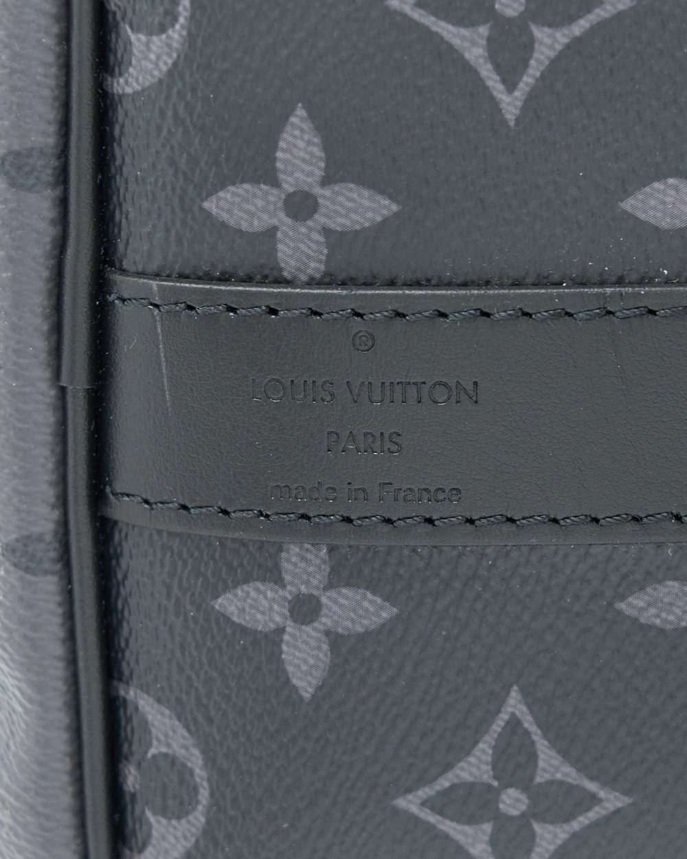 AAA Replica Louis Vuitton LV KEEPALL BANDOULIERE 50 MONOGRAM ECLIPSE CANVAS BLACK/GREY BLACK HARDWARE (NEW VERSION)
