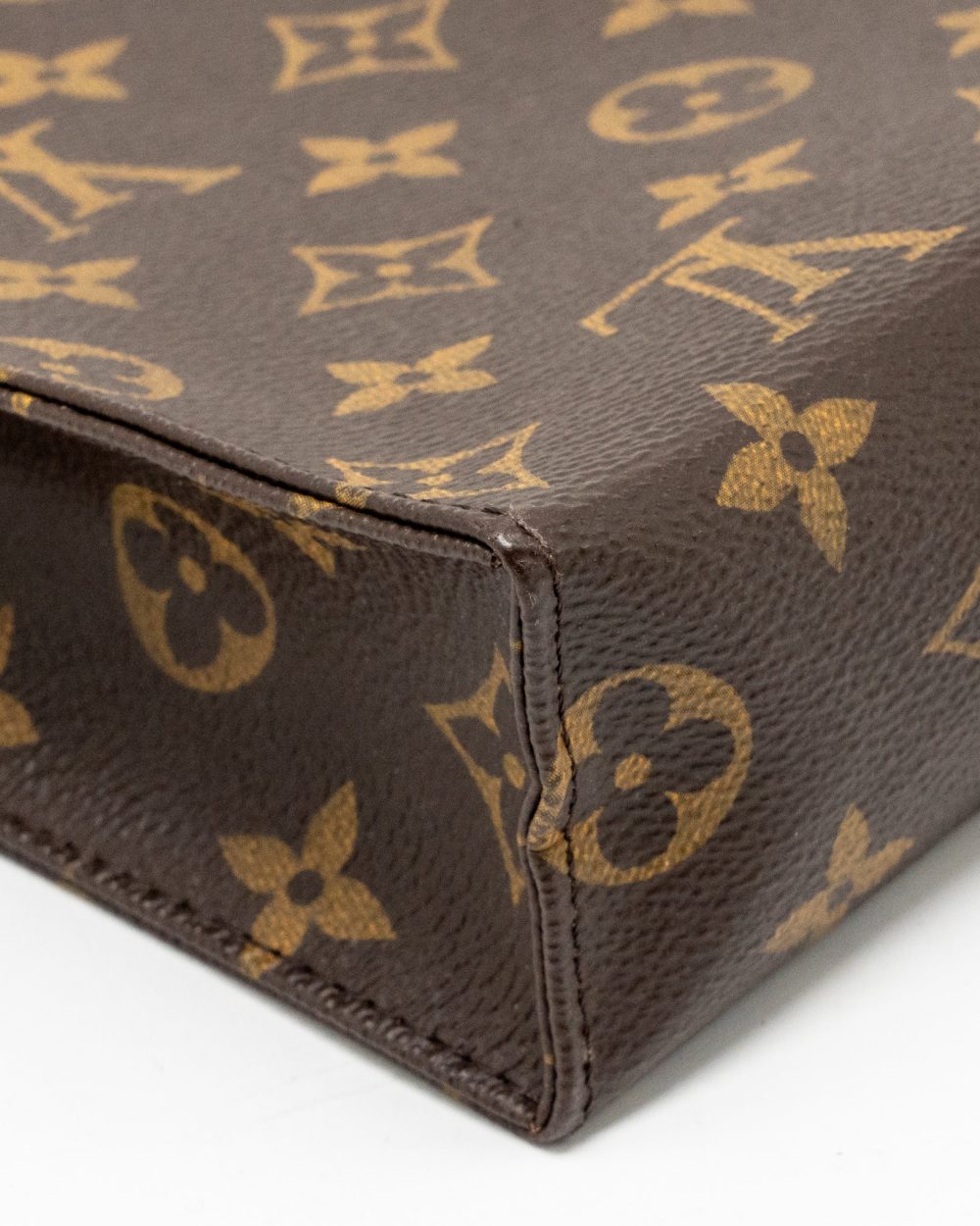 AAA Replica Louis Vuitton LV TOILETRY POCHETTE 26 MONOGRAM CANVAS GHW