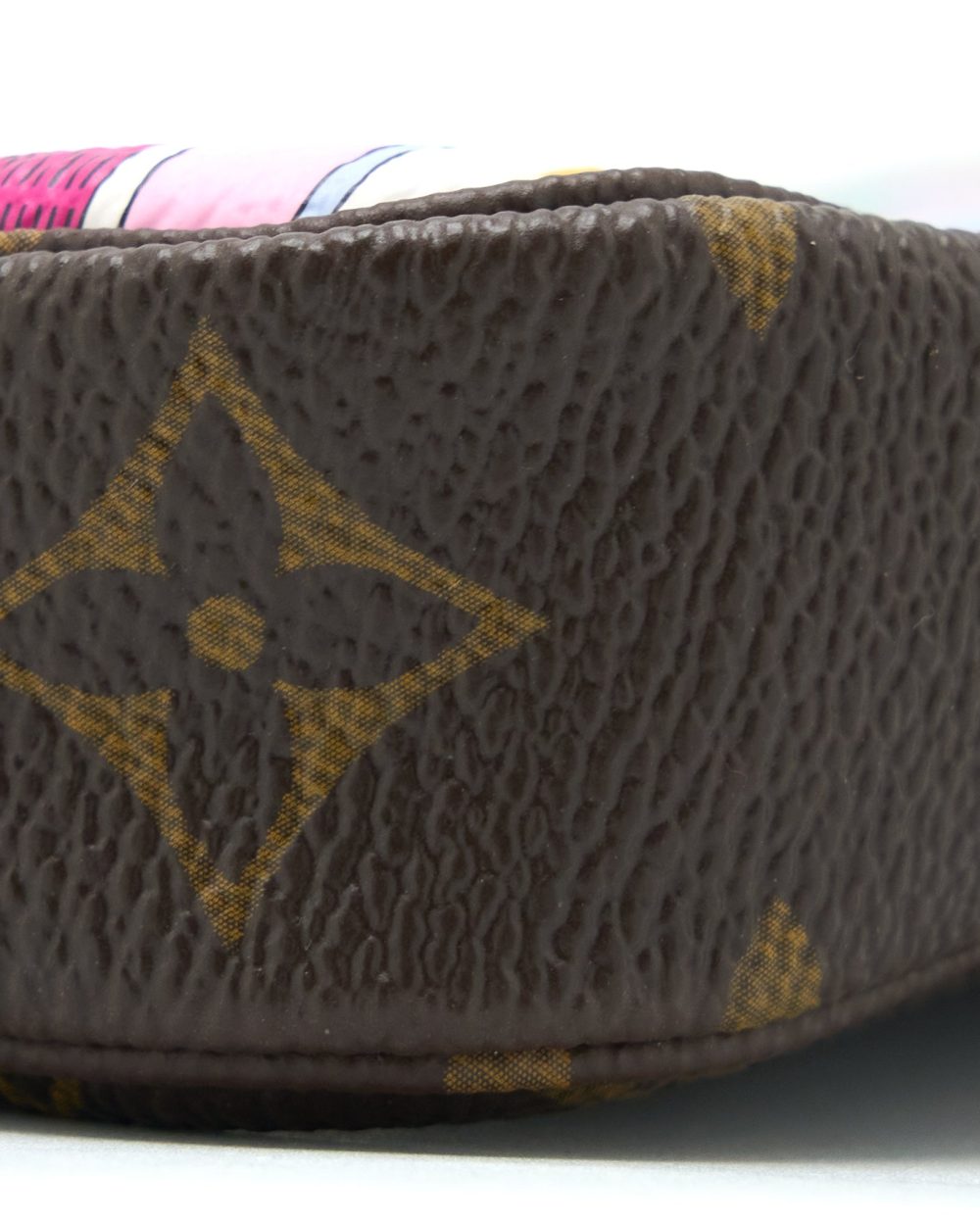 AAA Replica Louis Vuitton LV VIVIENNE HOLIDAYS MINI POCHETTE ACCESSORIES MONOGRAM CANVAS/MULTICOLOR GHW