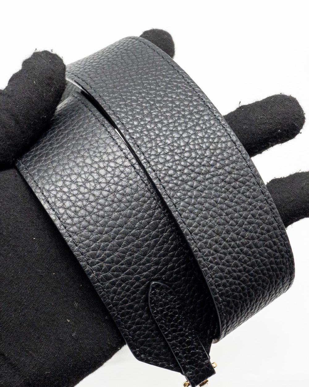 AAA Replica Louis Vuitton LV CAPUCINES MINI TAURILLON BLACK GHW