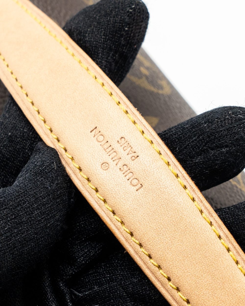 AAA Replica Louis Vuitton LV POCHETTE MÉTIS MONOGRAM CANVAS GHW