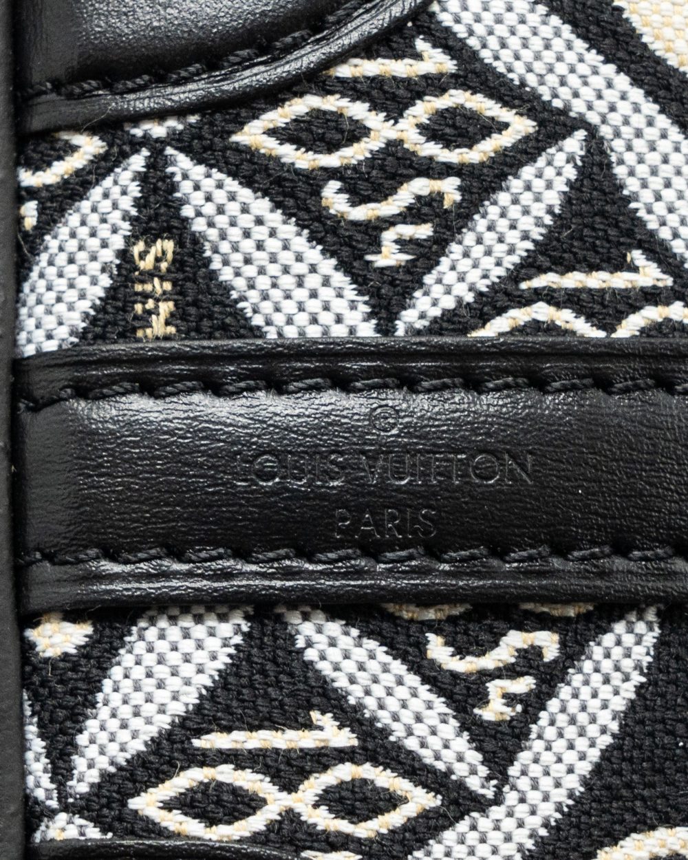 AAA Replica Louis Vuitton LV SINCE 1854 NOE PURSE CANVAS/LEATHER BLACK/MULTICOLOUR GHW
